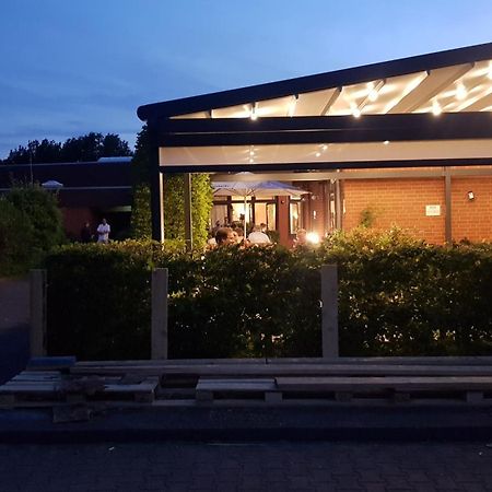 Hotel Restaurant Teichaue Adendorf Exteriör bild