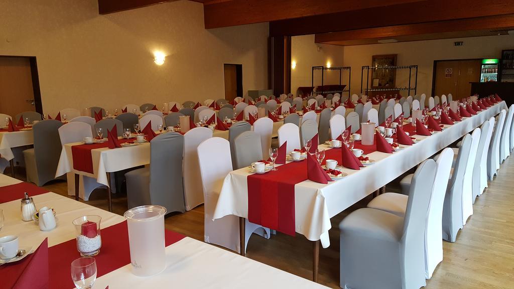 Hotel Restaurant Teichaue Adendorf Exteriör bild